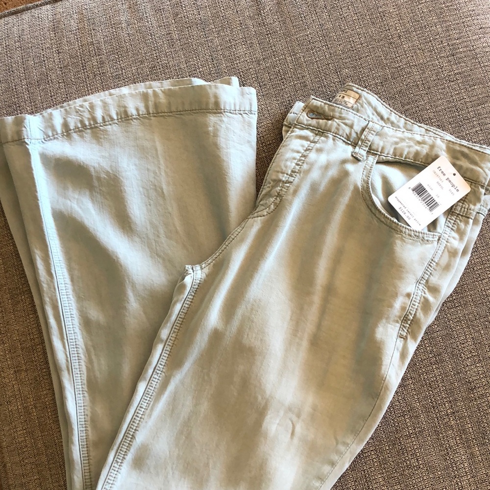 Free People “Beryl” jeans Size 28